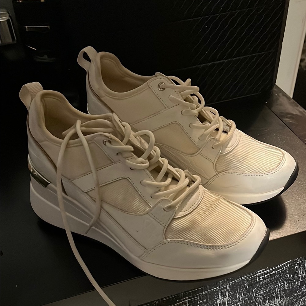 Women's Cream Sneakers